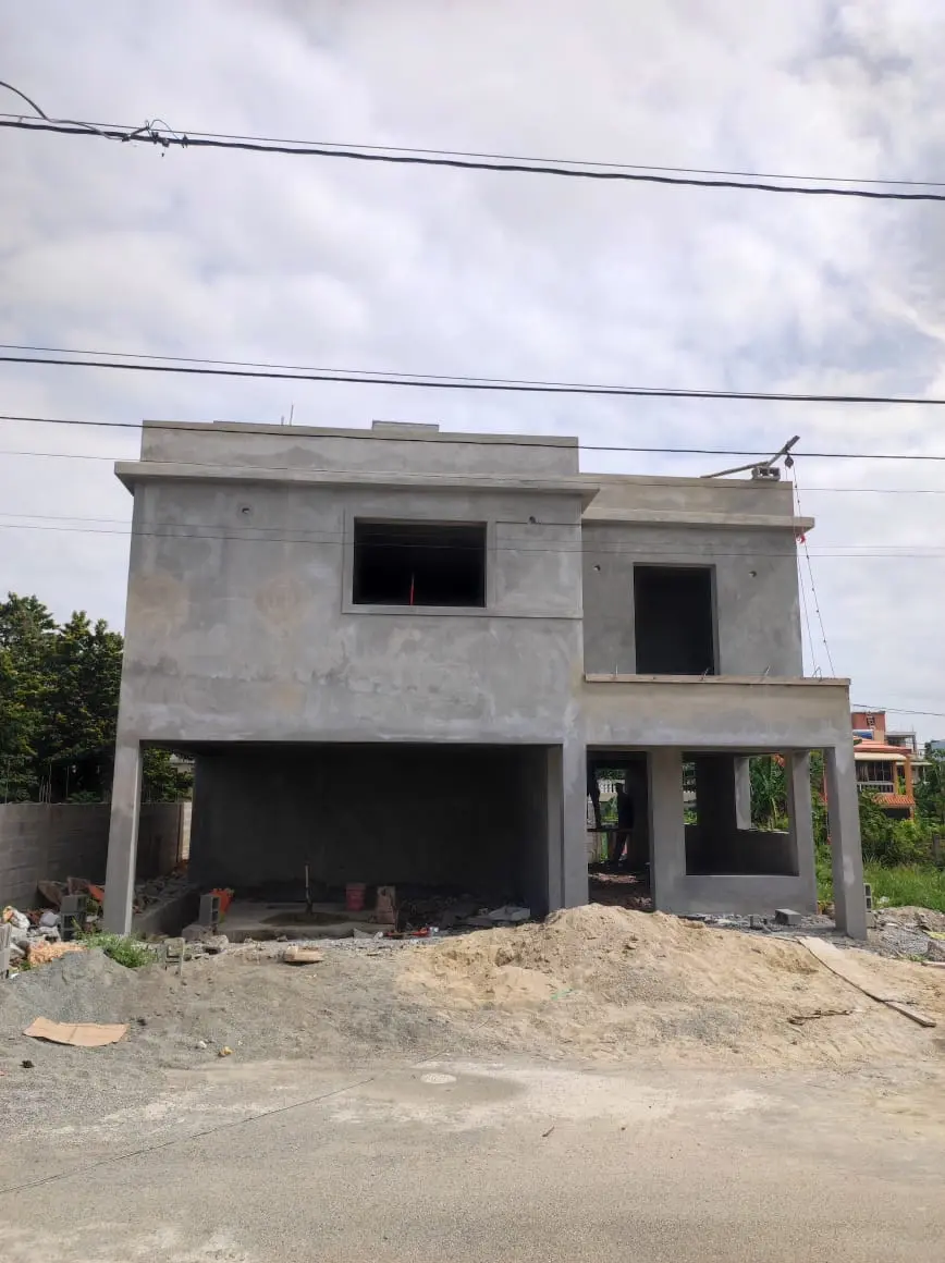 Casa en Residencial Polanco, Ubicada en autopista de san isidro, santo domingo este