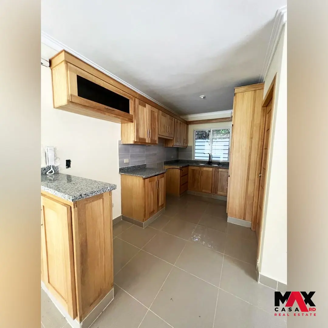 RESIDENCIAL MARLENNYS, Ubicado en la Autopista de San Isidro, santo domingo este