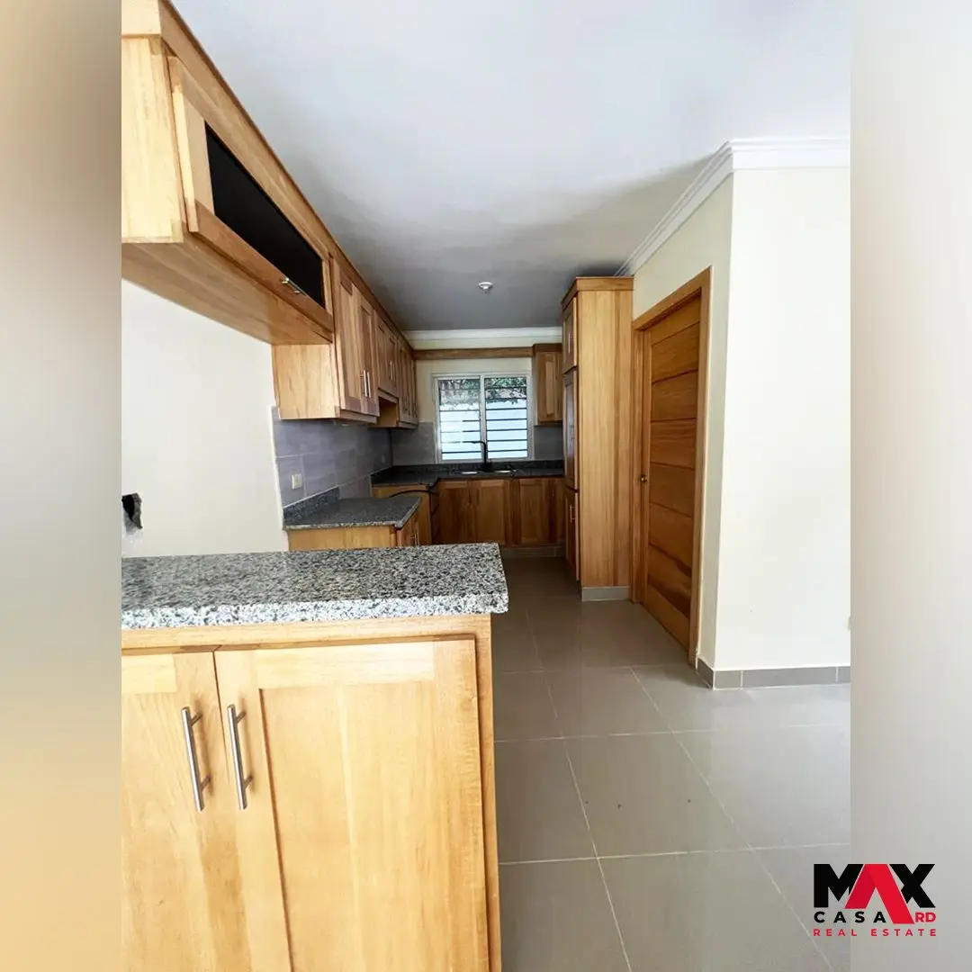 RESIDENCIAL MARLENNYS, Ubicado en la Autopista de San Isidro, santo domingo este